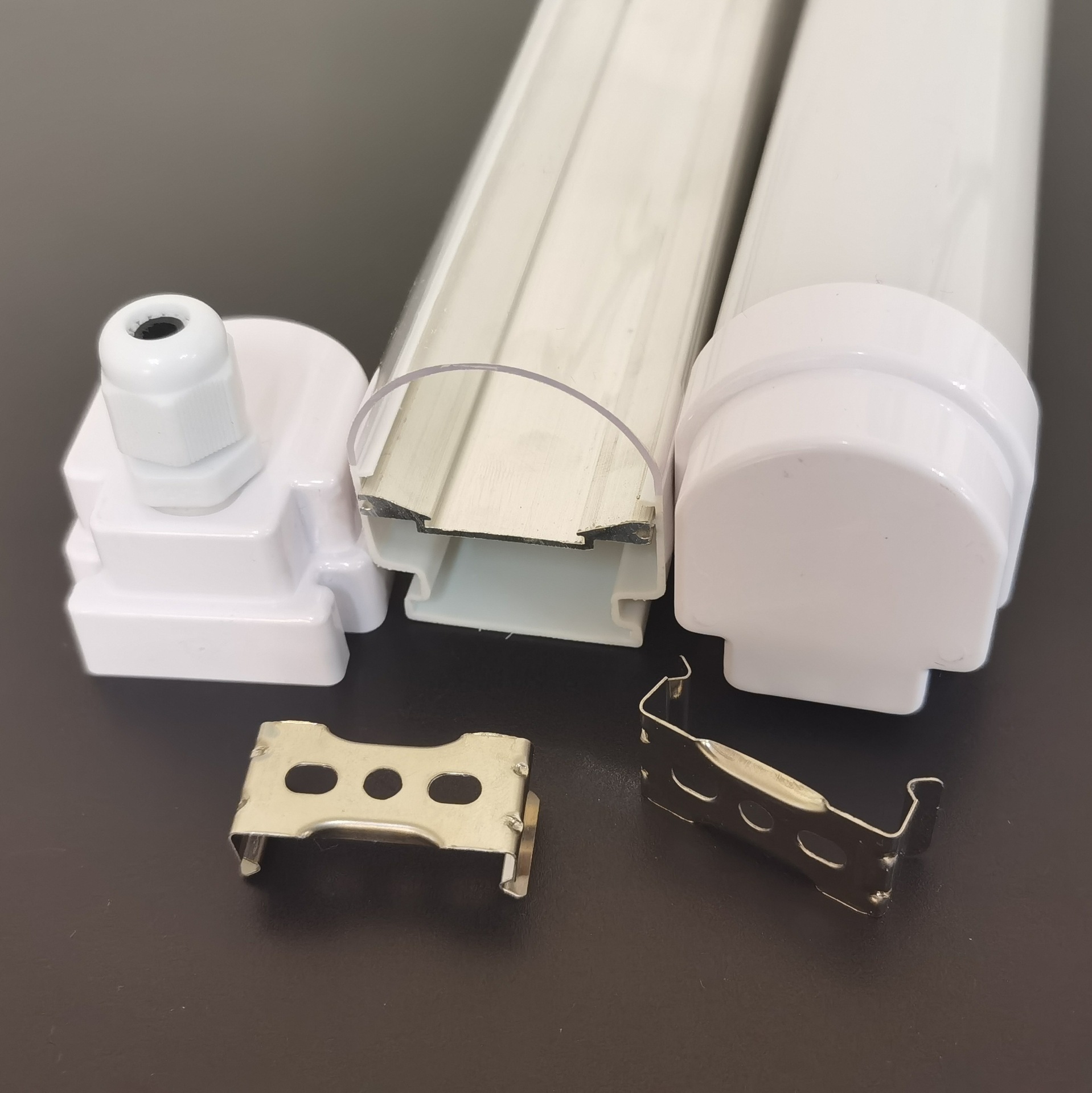 Una de las causas de la corrosión superficial de los perfiles de extrusión de aluminio.