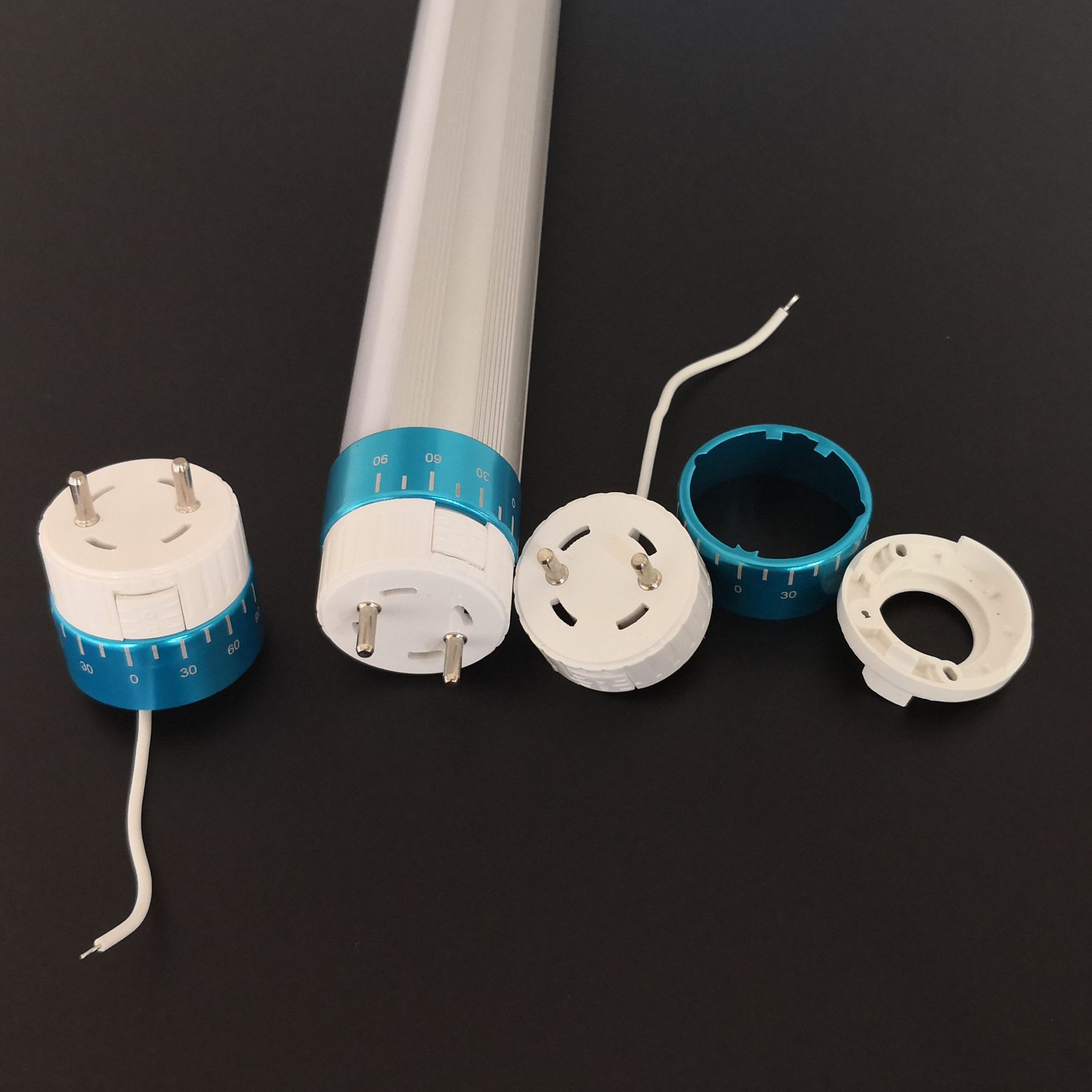Nueva llegada: carcasa LED T8 girada 180 grados