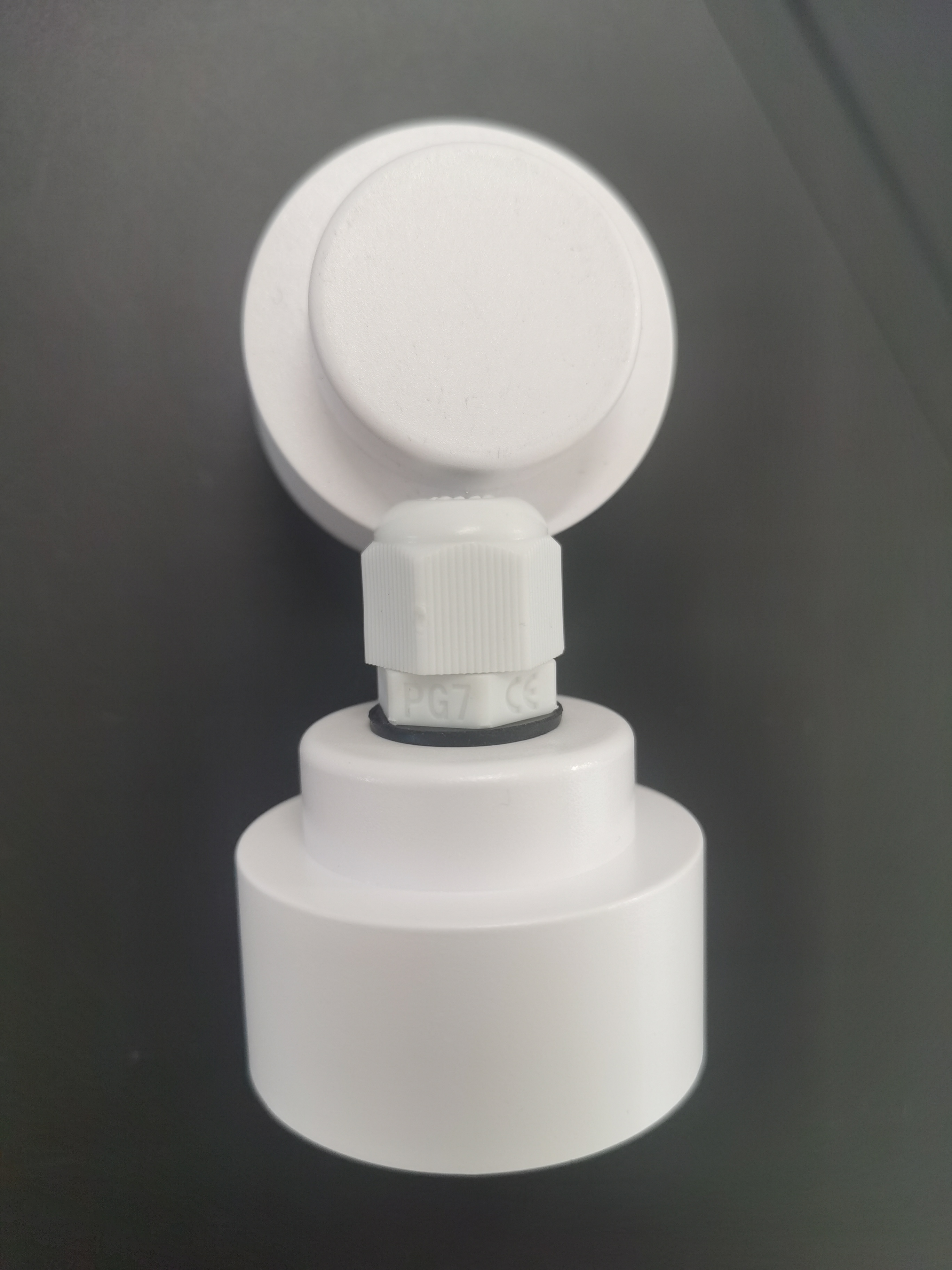 Tipos de tuercas impermeables para luces tri-proof
