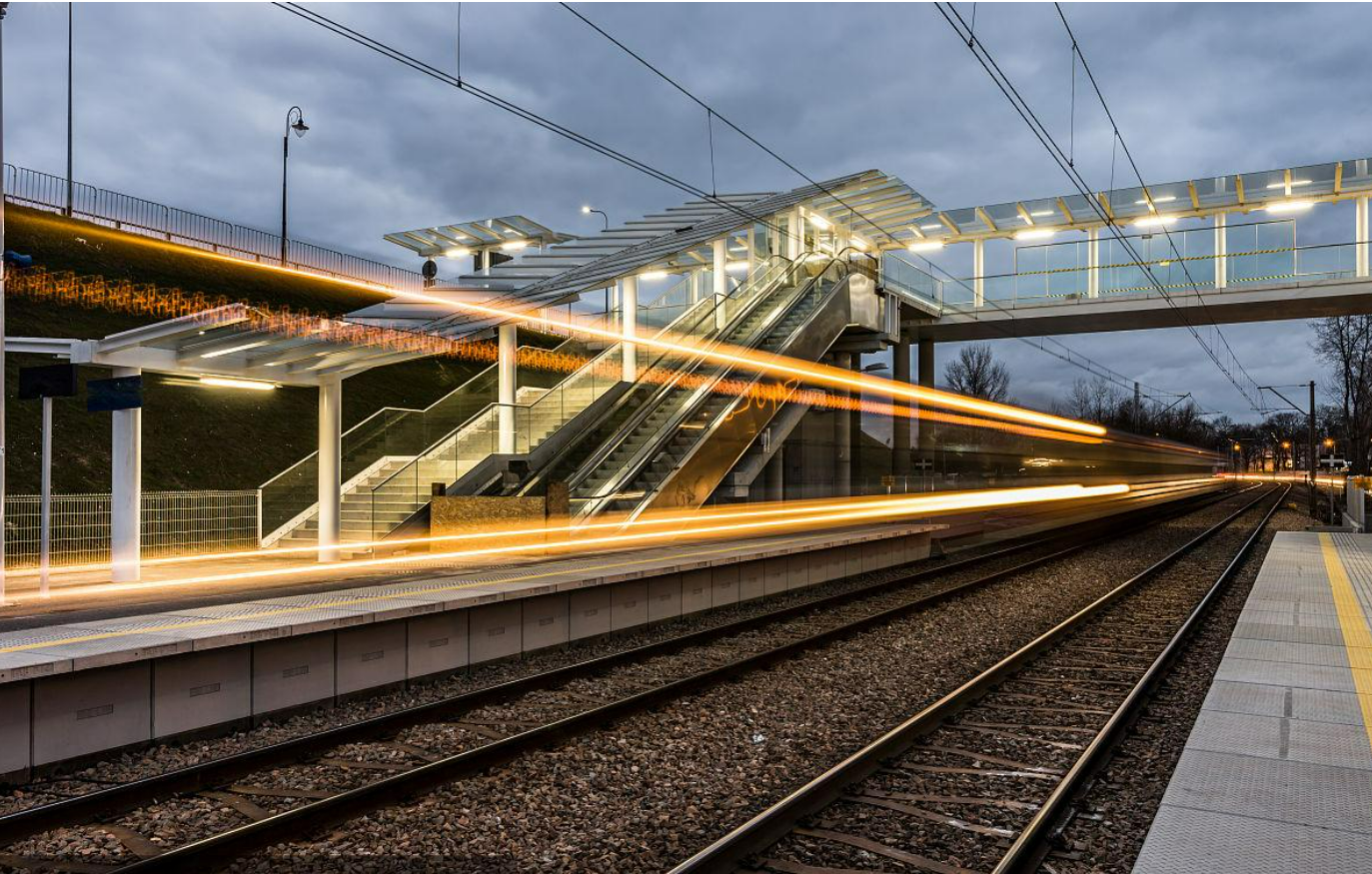 Consideraciones clave para la aplicación de tubos LED en pistas de transporte